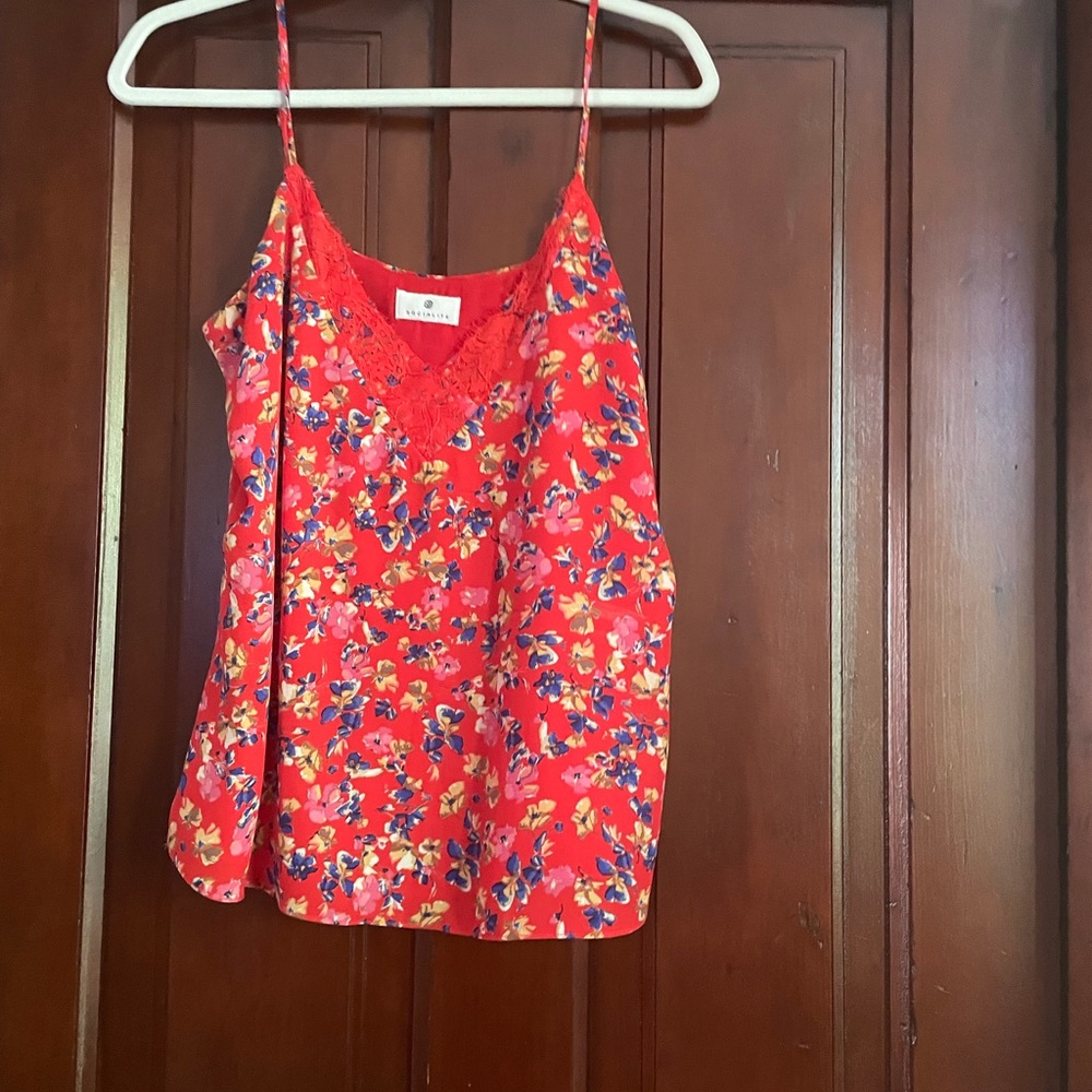 Socialite, lace cami